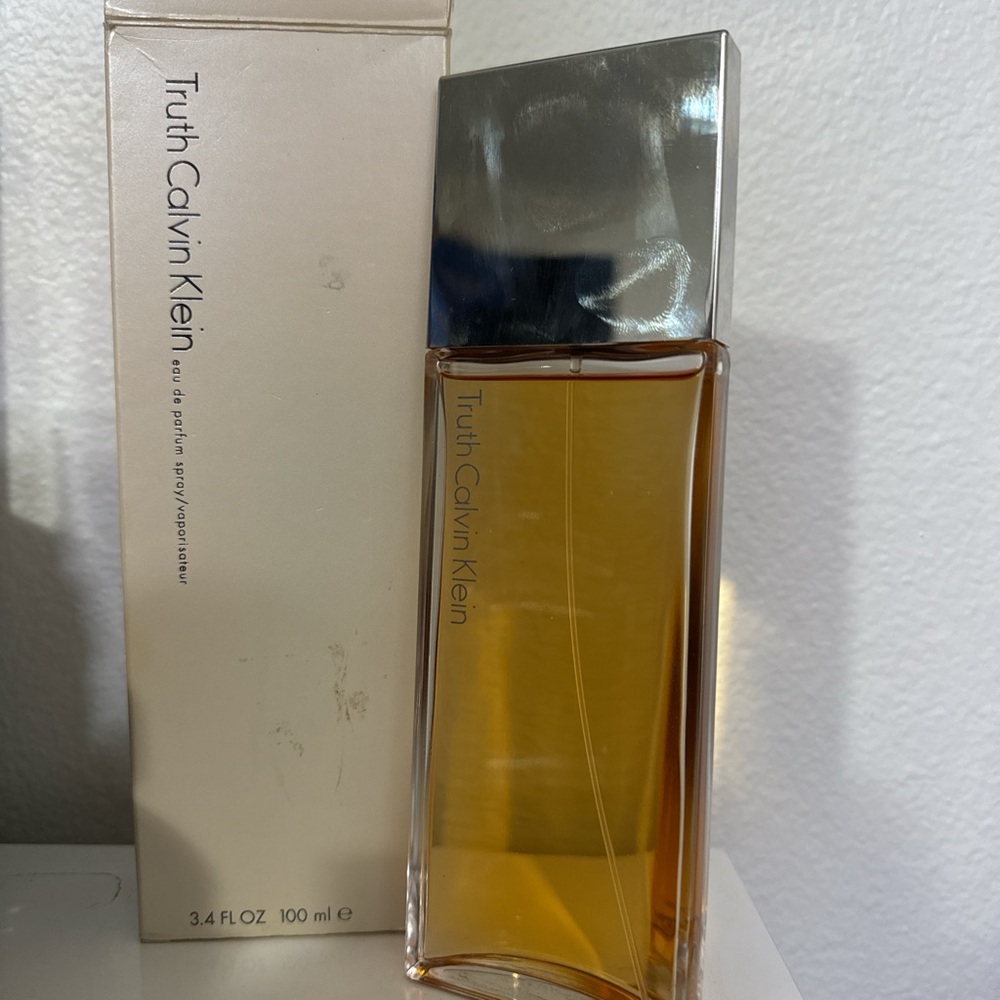 Calvin Klein truth - Picture 1 of 2